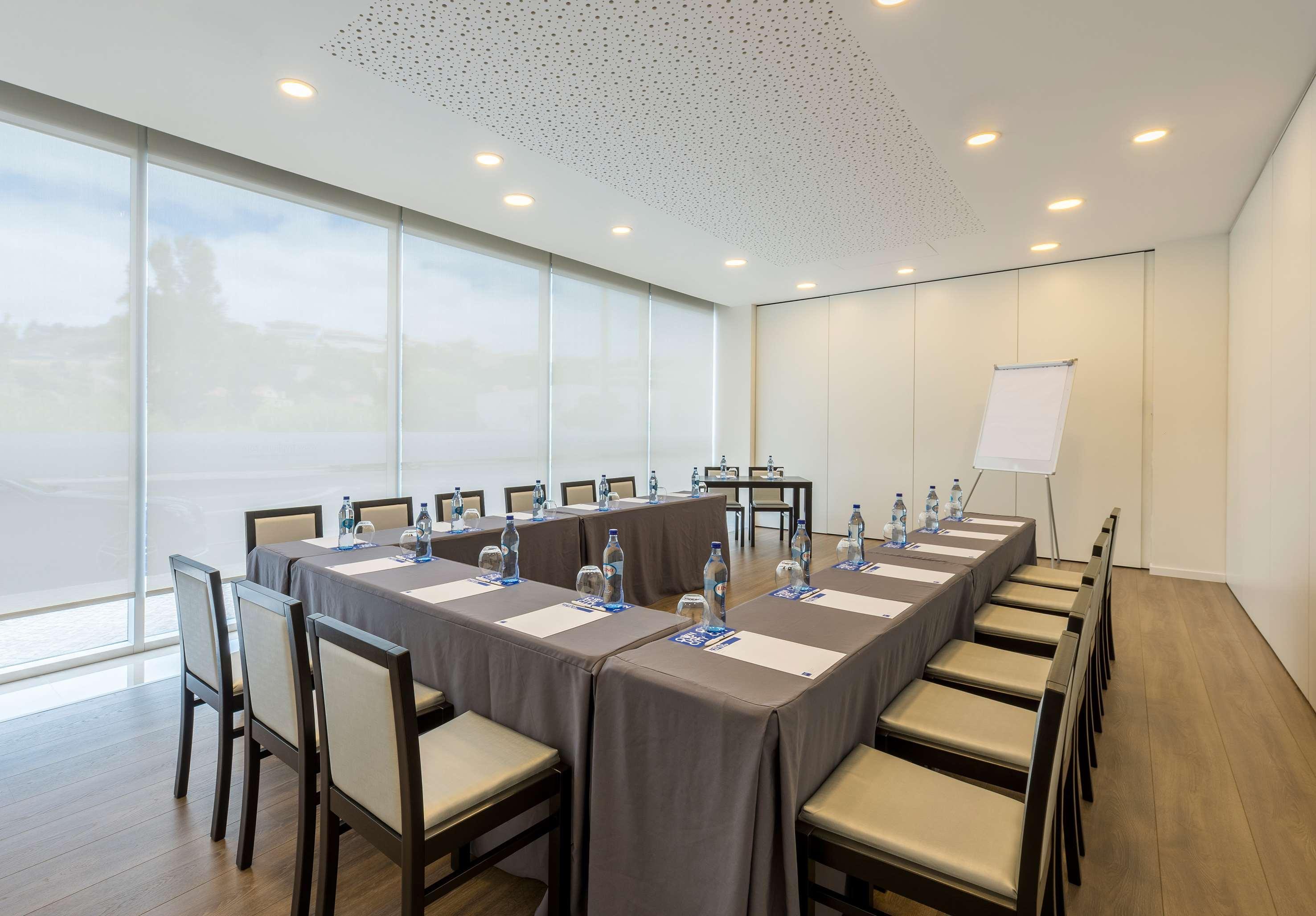 Hotel Tryp By Wyndham Leiria Exterior foto